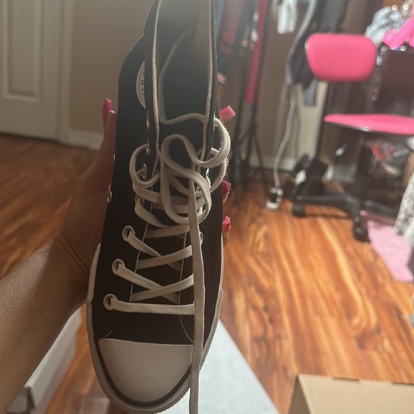 Platform black and white high top converses 10/10 condition worn once - Picture 2 of 4